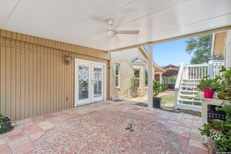 1922 Virginia Lane Floresville TX 78114
