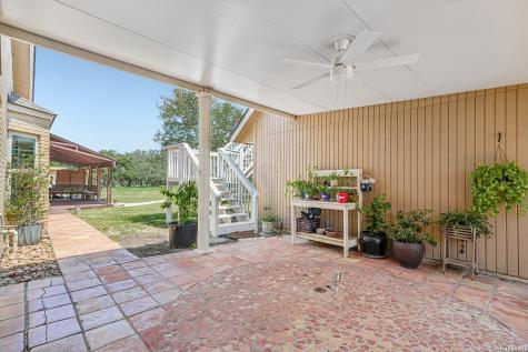 1922 Virginia Lane Floresville TX 78114
