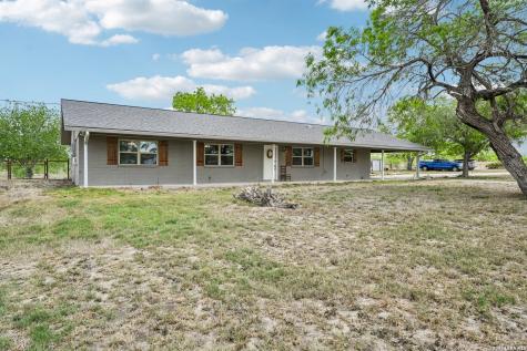 748 Fm 2102 Kenedy TX 78119
