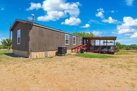 2145 Fm 2504 Poteet TX 78065