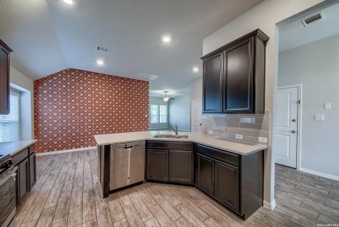 15039 Gelding Heights San Antonio TX 78245