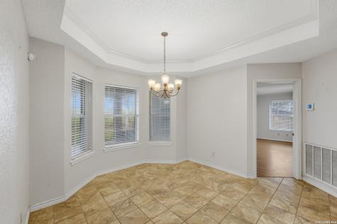 806 Mesquite Karnes City TX 78118
