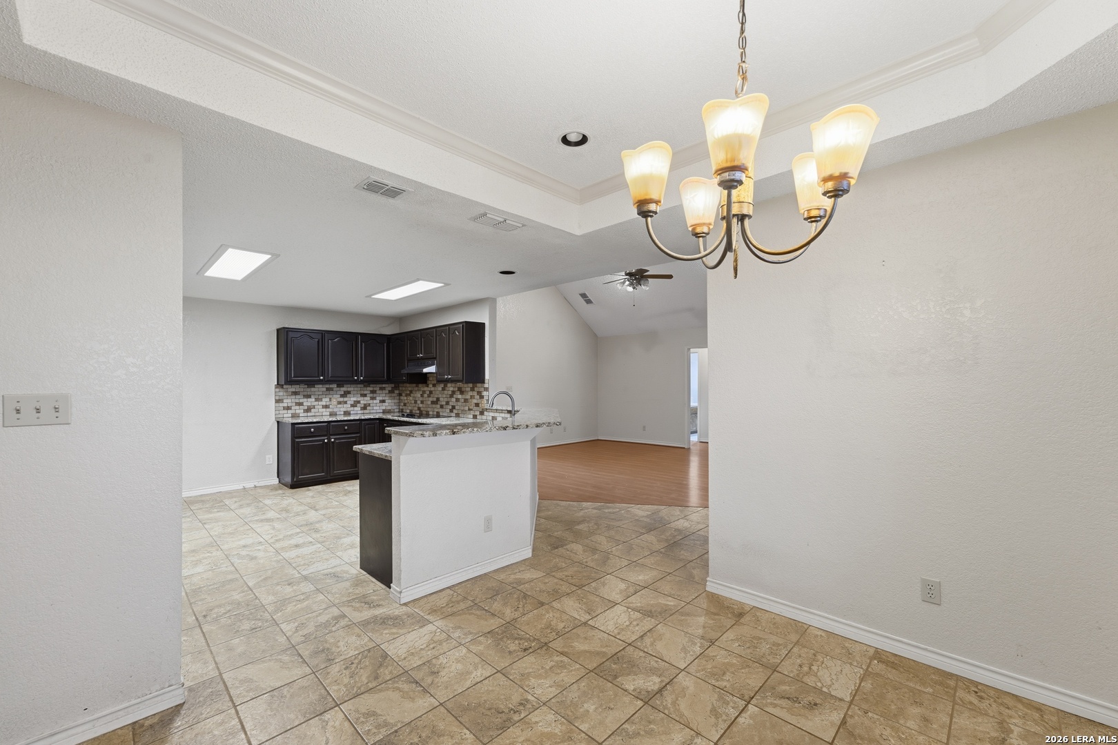 806 Mesquite Karnes City TX 78118