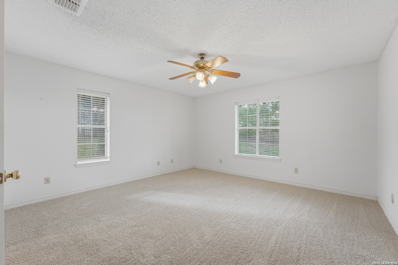 806 Mesquite Karnes City TX 78118
