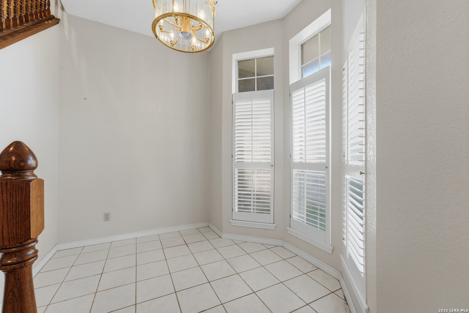 806 Mesquite Karnes City TX 78118
