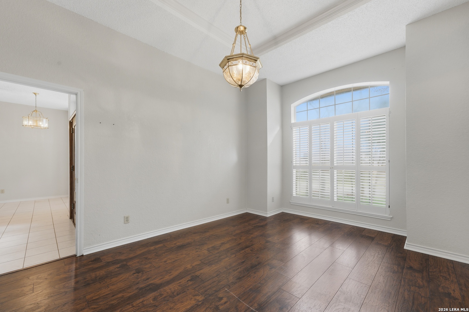 806 Mesquite Karnes City TX 78118