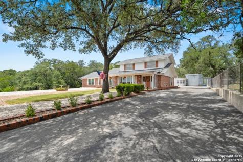 699 Floral Avenue New Braunfels TX 78130