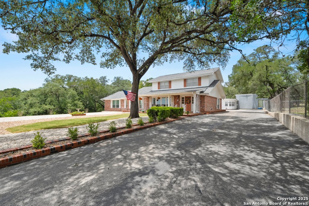 699 Floral Avenue New Braunfels TX 78130