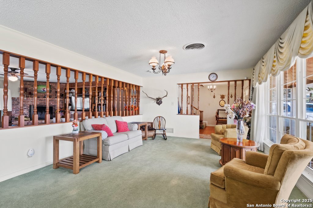 699 Floral Avenue New Braunfels TX 78130