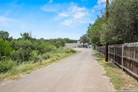 699 Floral Avenue New Braunfels TX 78130