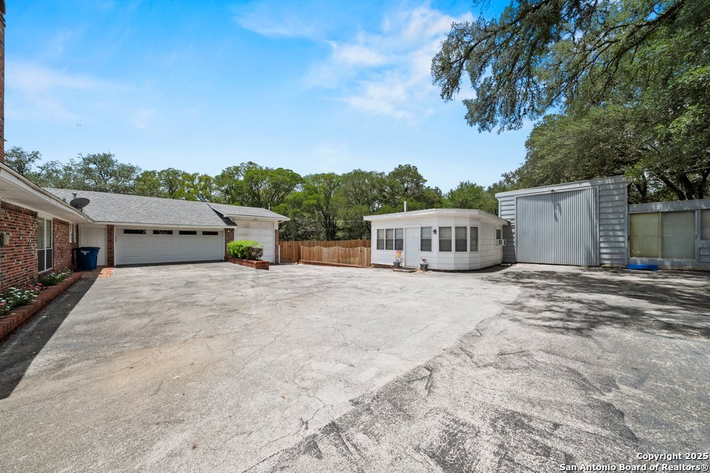 699 Floral Avenue New Braunfels TX 78130