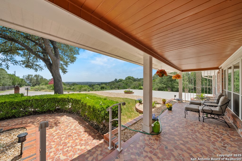 699 Floral Avenue New Braunfels TX 78130