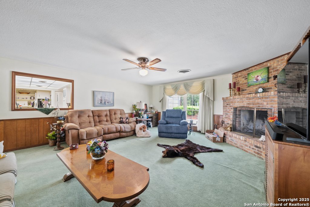 699 Floral Avenue New Braunfels TX 78130