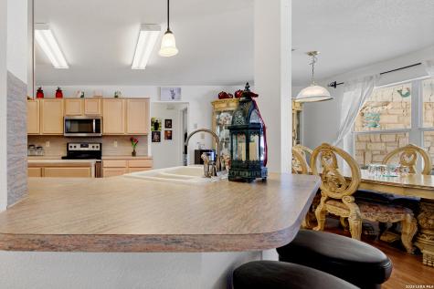837 Paddy Road Floresville TX 78114