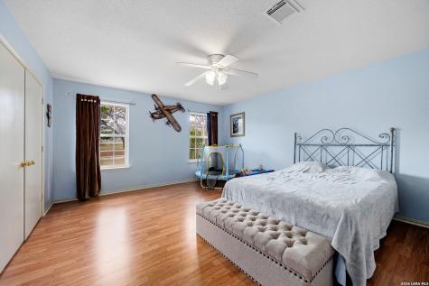 837 Paddy Road Floresville TX 78114