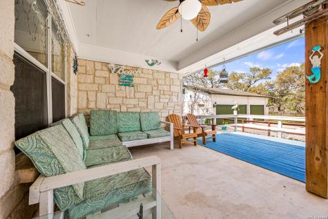837 Paddy Road Floresville TX 78114