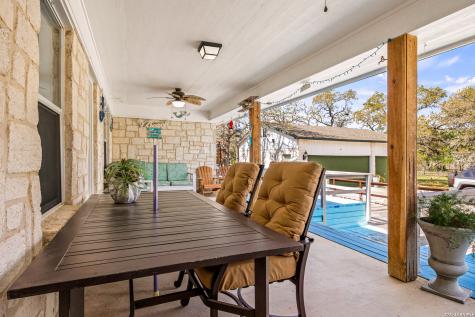 837 Paddy Road Floresville TX 78114