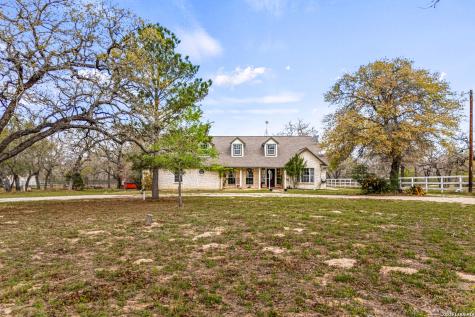 837 Paddy Road Floresville TX 78114