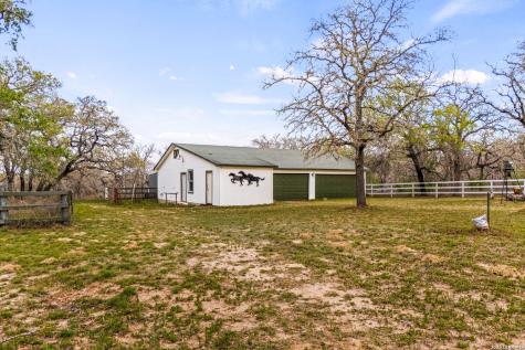 837 Paddy Road Floresville TX 78114