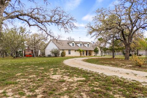 837 Paddy Road Floresville TX 78114