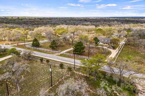 837 Paddy Road Floresville TX 78114