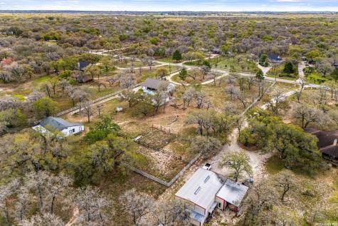 837 Paddy Road Floresville TX 78114