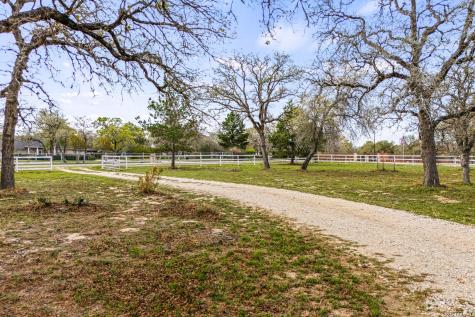 837 Paddy Road Floresville TX 78114