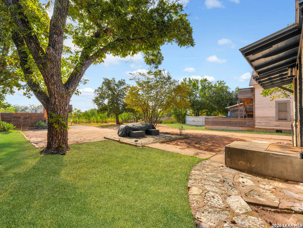 621 S Washington Street Fredericksburg TX 78624