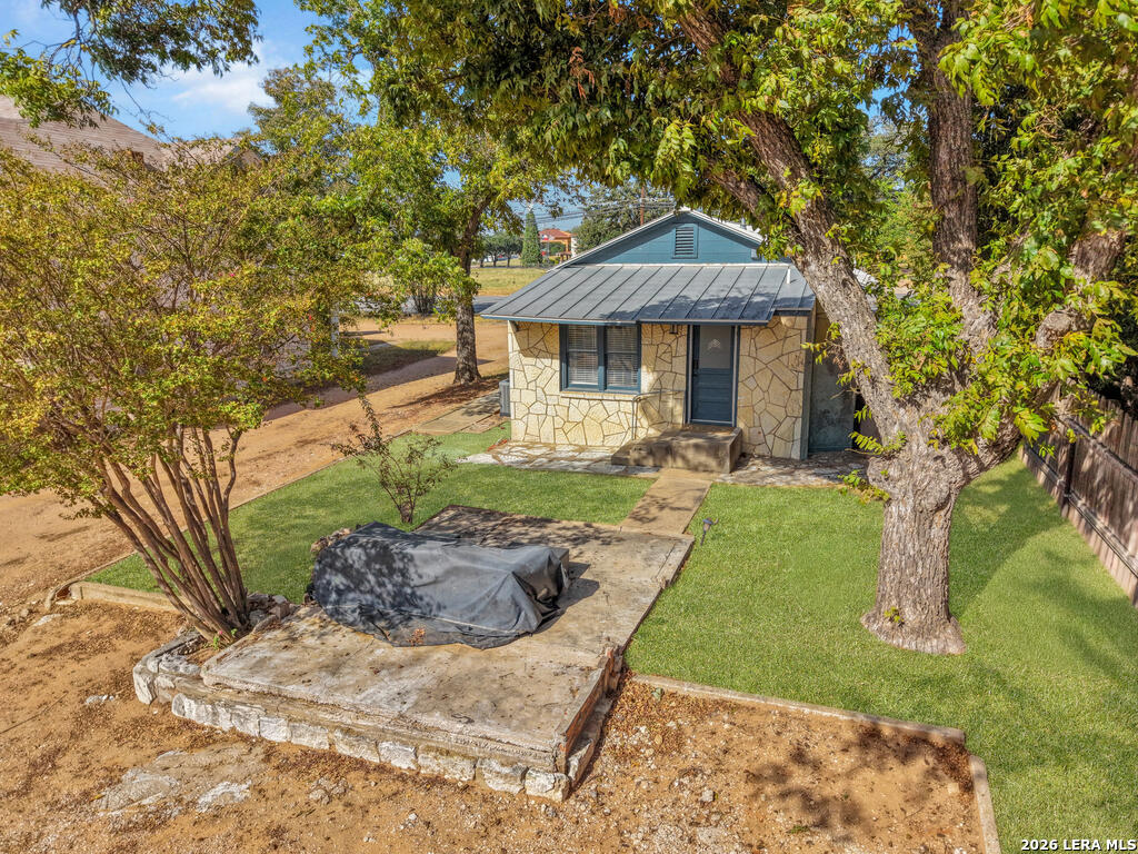 621 S Washington Street Fredericksburg TX 78624