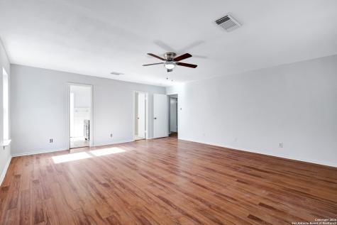 8047 Cantura Mills Converse TX 78109