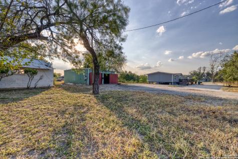3936 Fm 1052 Uvalde TX 78801