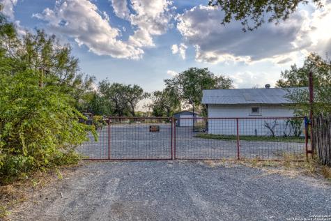3936 Fm 1052 Uvalde TX 78801