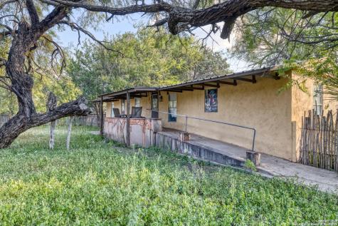 3936 Fm 1052 Uvalde TX 78801