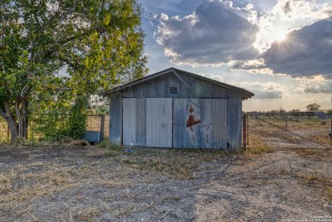 3936 Fm 1052 Uvalde TX 78801