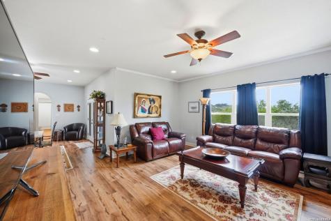 1253 Sundown Trail Fischer TX 78623