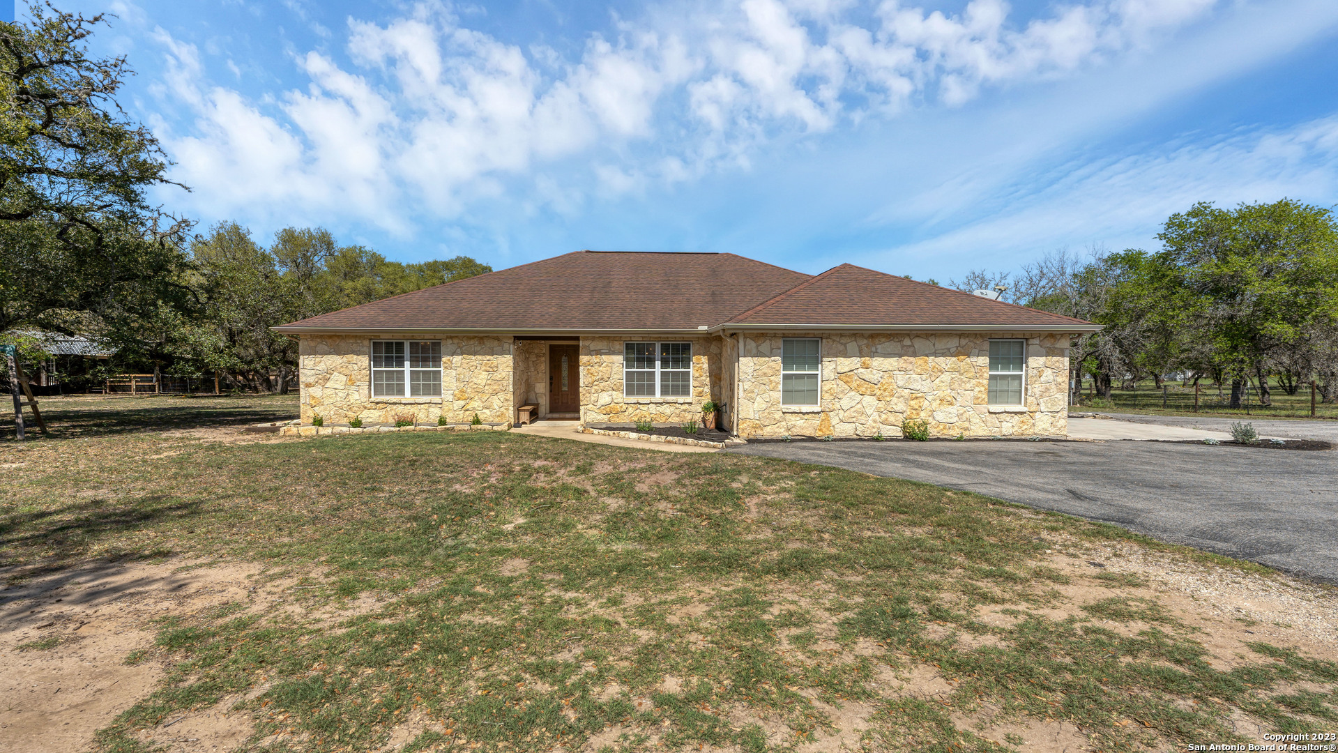119 Wood Valley Drive Adkins TX 78101