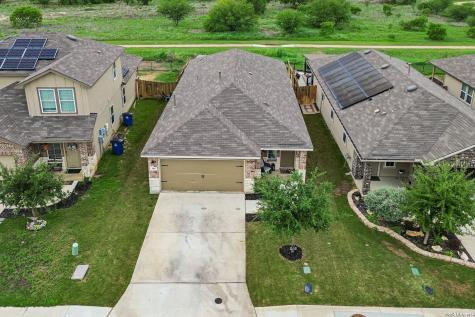 389 Middle Green Loop Floresville TX 78114
