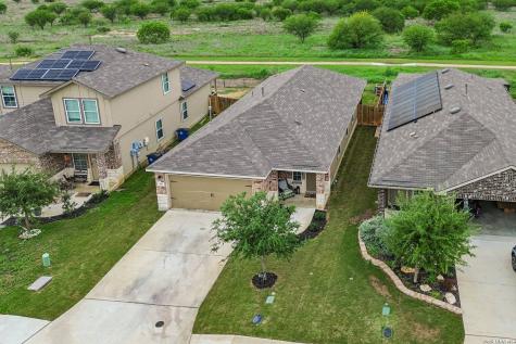 389 Middle Green Loop Floresville TX 78114