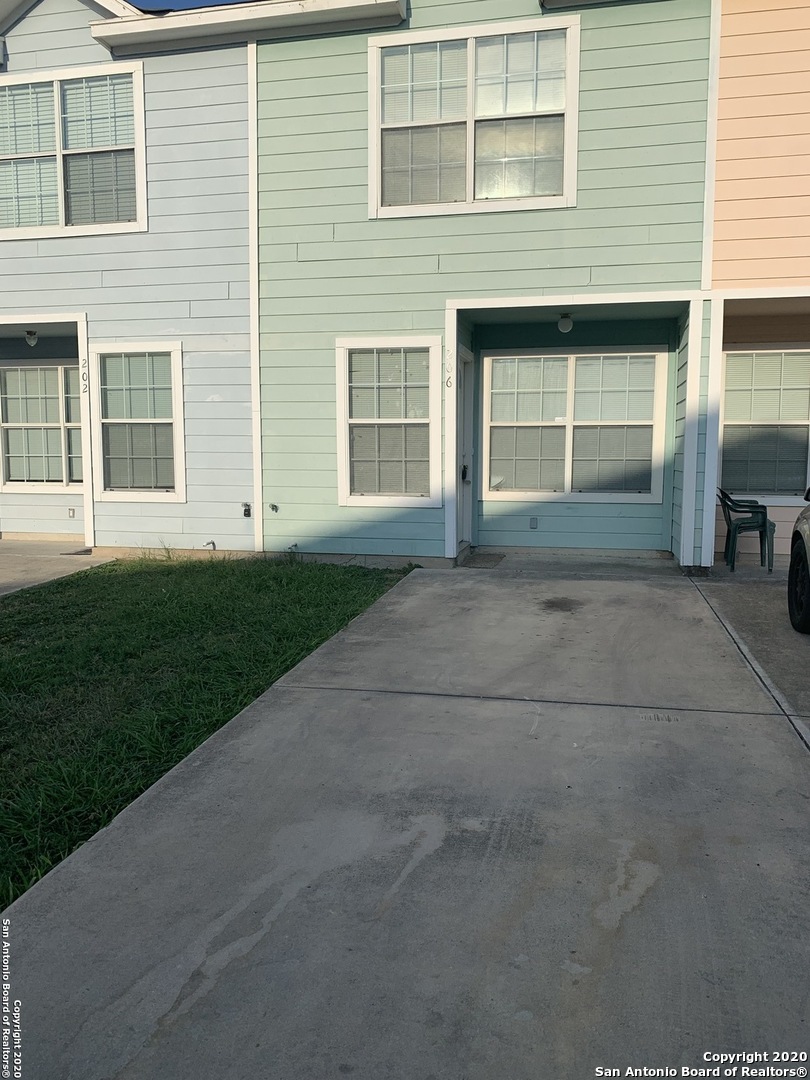 206 Autumn Pass San Antonio TX 78245