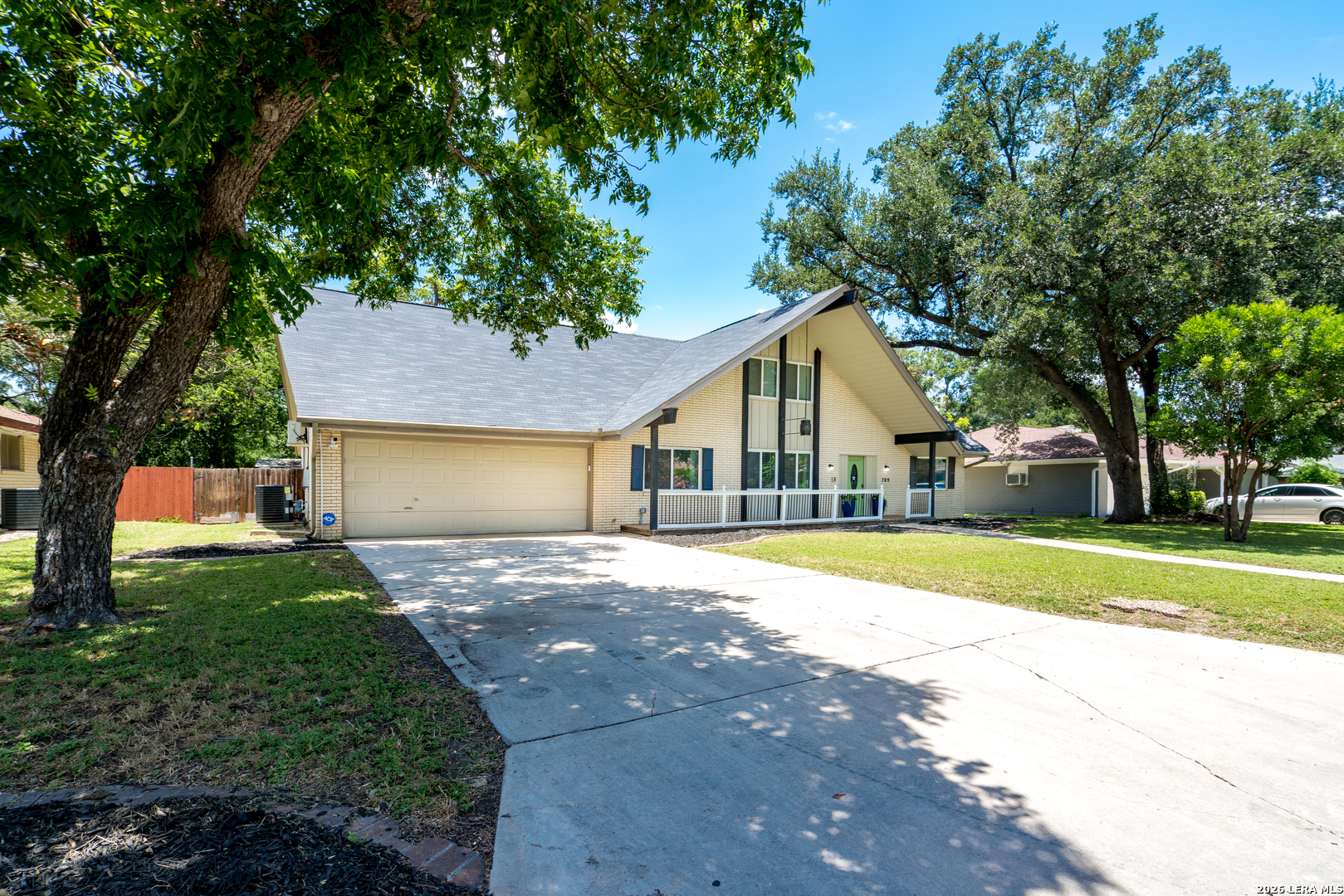 709 Balfour Drive Windcrest TX 78239