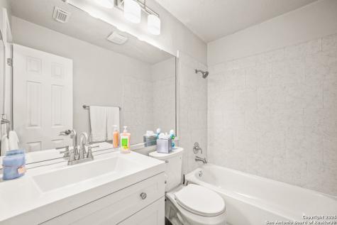 6323 Broadmeadow San Antonio TX 78240