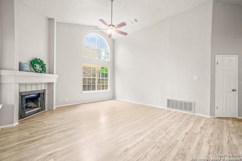 6323 Broadmeadow San Antonio TX 78240
