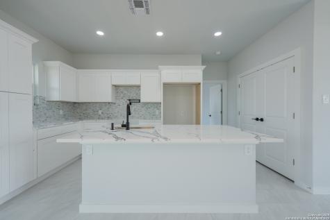 150 Ranchero Way Natalia TX 78059