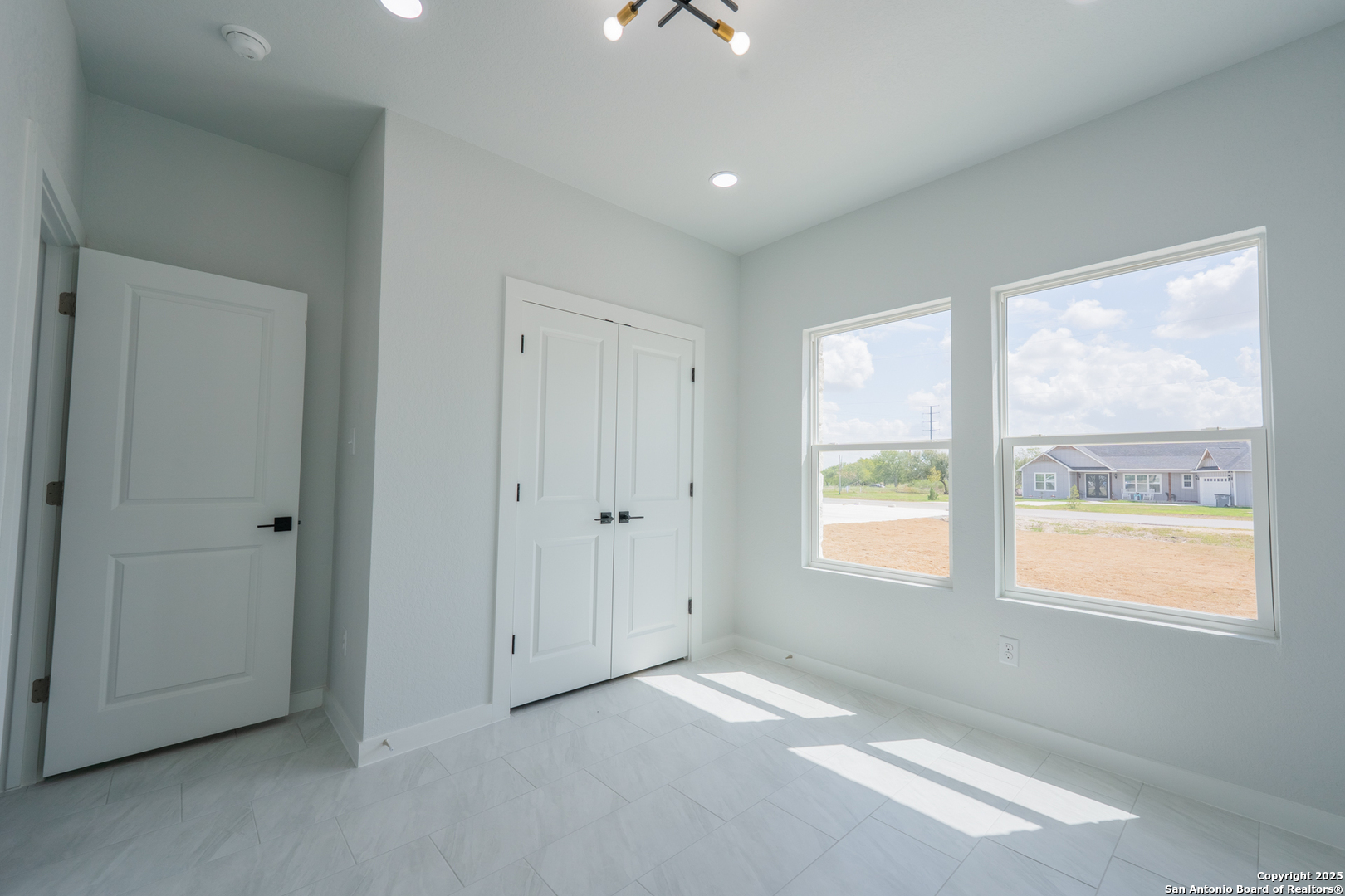 150 Ranchero Way Natalia TX 78059