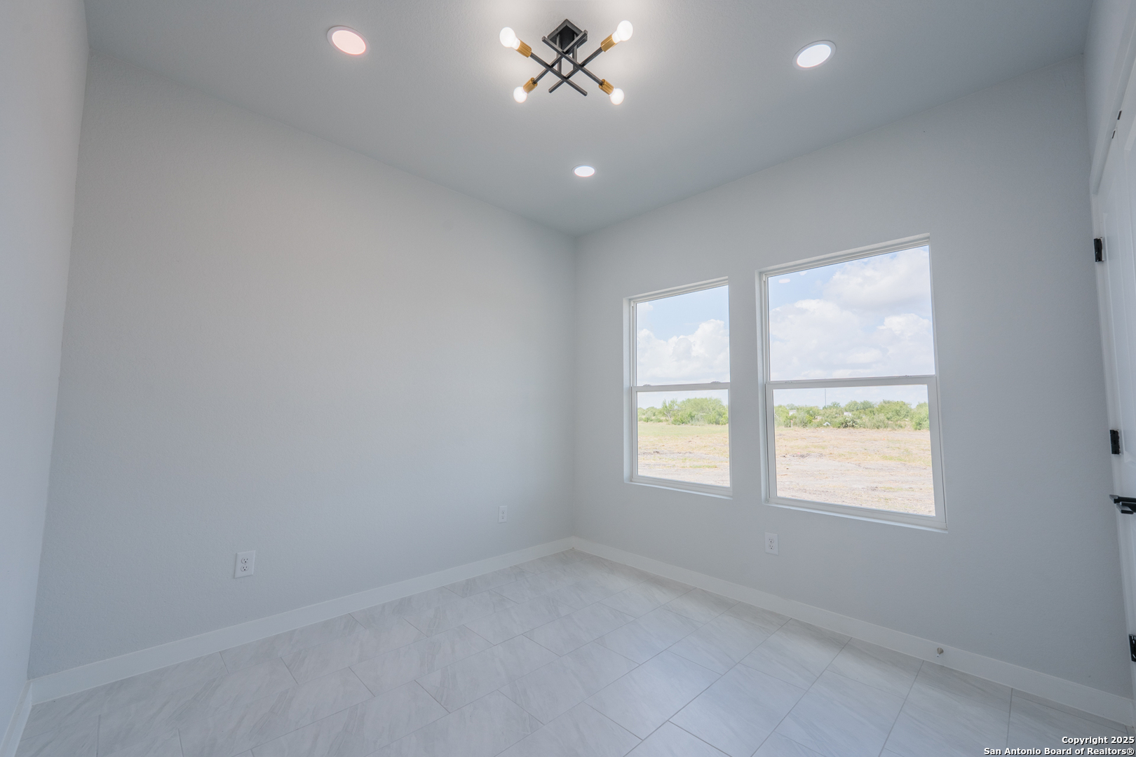 150 Ranchero Way Natalia TX 78059