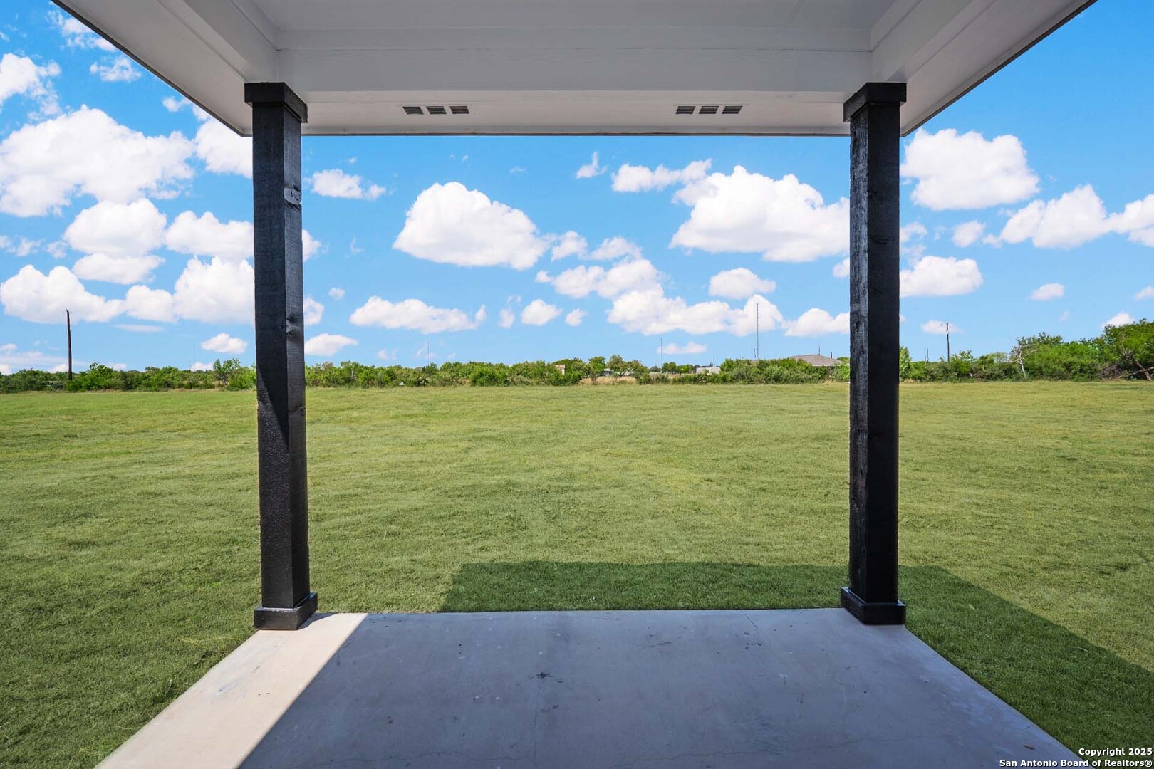 150 Ranchero Way Natalia TX 78059