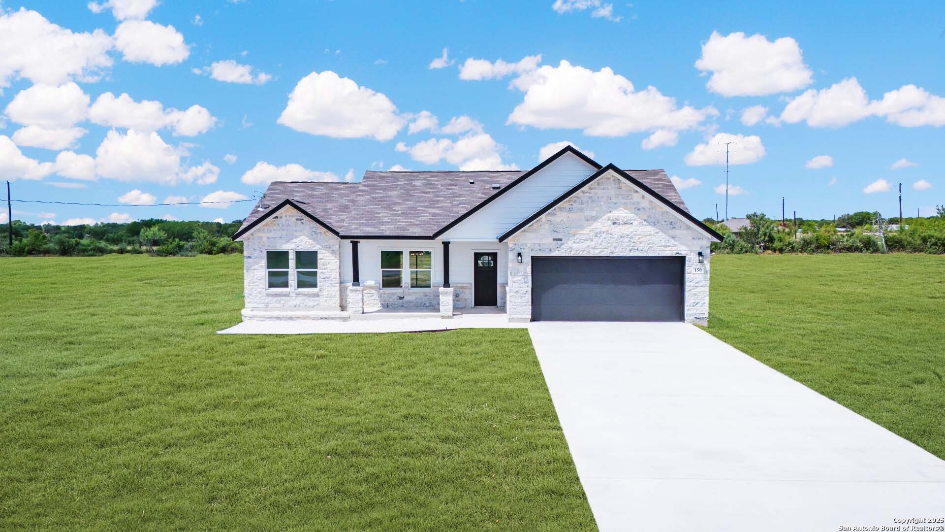 150 Ranchero Way Natalia TX 78059