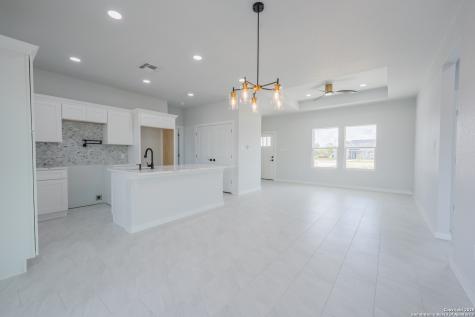 150 Ranchero Way Natalia TX 78059