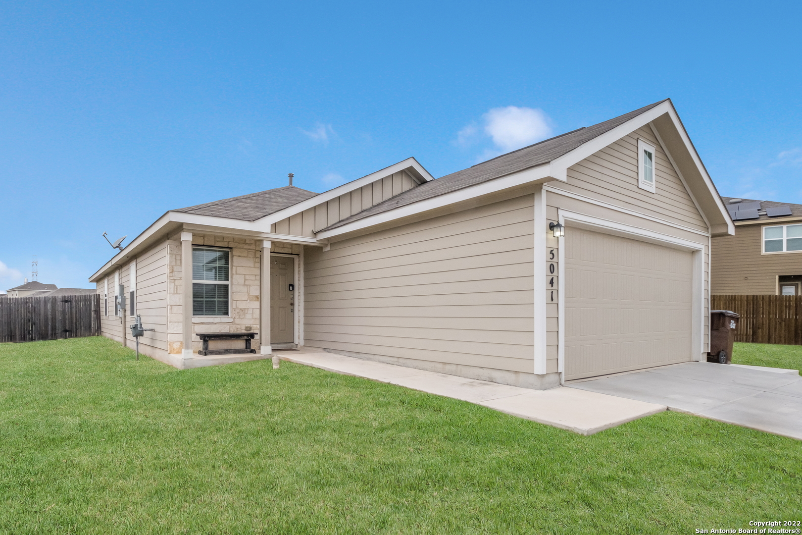 5041 Everett Loop Converse TX 78109