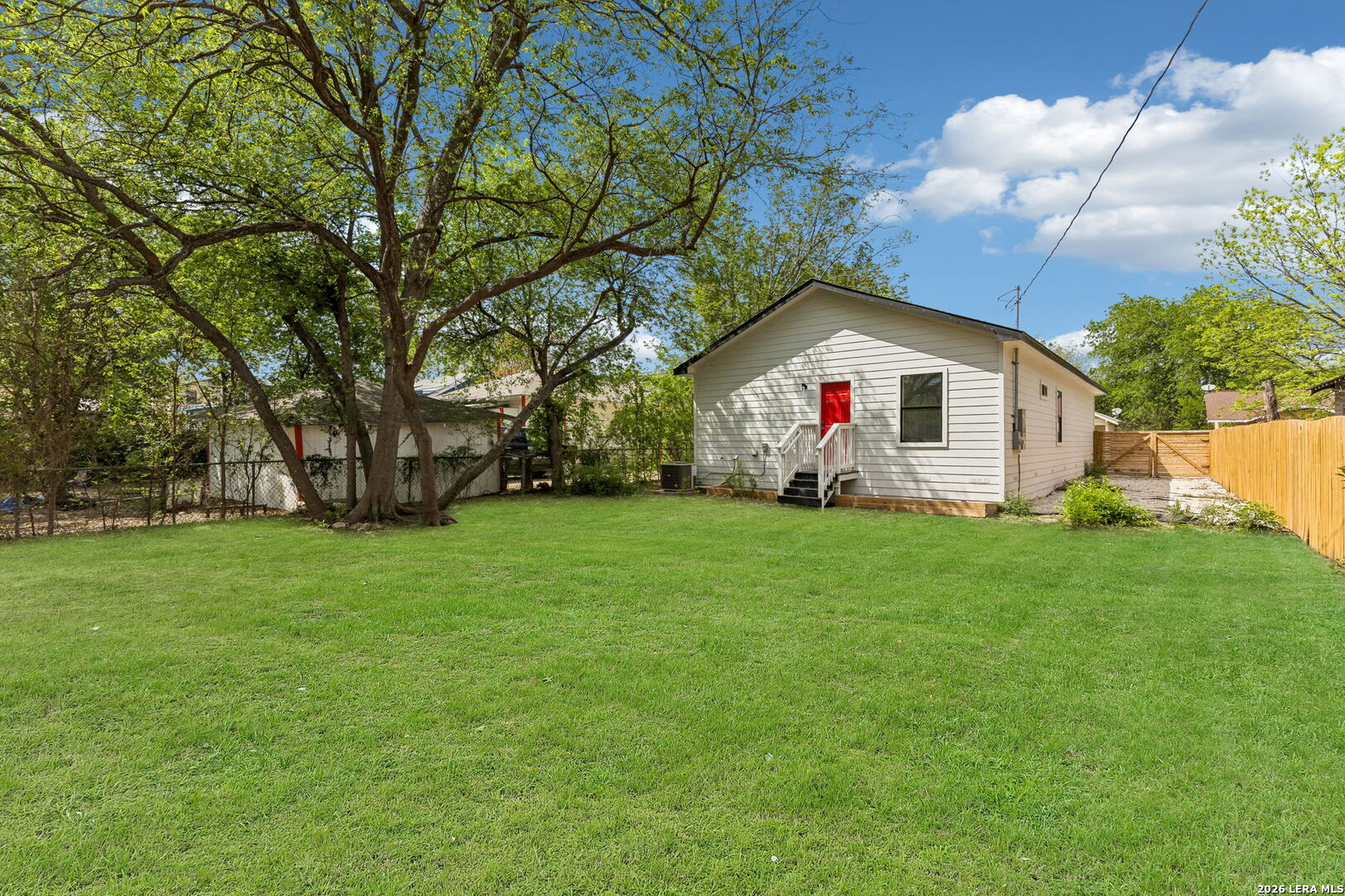 1722 W Ridgewood Court San Antonio TX 78201